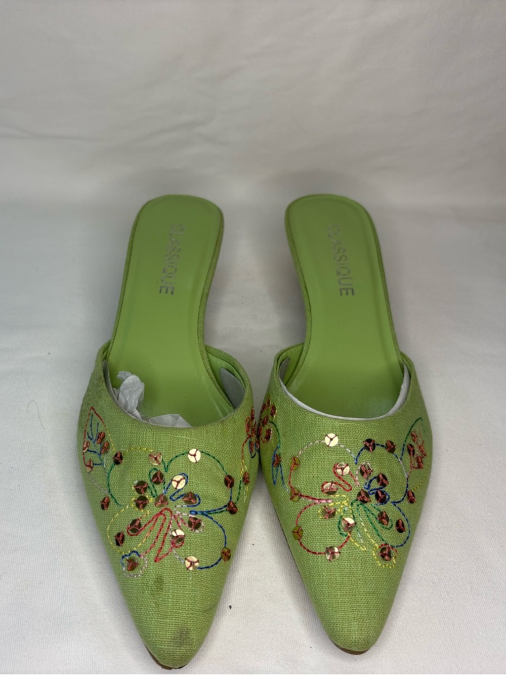 Vintage Classique Green Embroidered Pointed-Toe Slip-On Mules